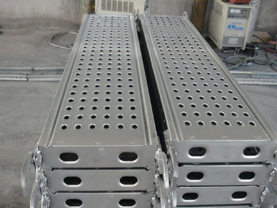 鋼跳板設(shè)計(jì)的排水速度提升策略